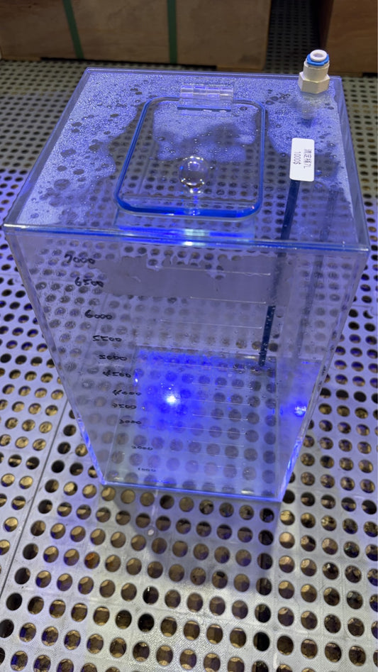 （二手）滴定桶7L